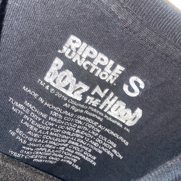 Boyz in the hood size small graphic tee by ripple junction - Picture 2 of 4